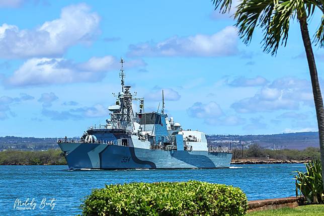 軍方領導人表示，環太平洋軍演讓參與的海軍能夠增強「互通性和戰備狀態，以應對全球廣泛的潛在行動」。（圖片來源／RIMPAC FB）
