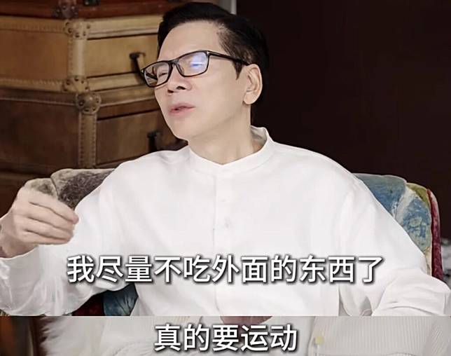 ▲ 向華強透露自現在很少外食，去公司都自己帶便當。 圖片來源/微博