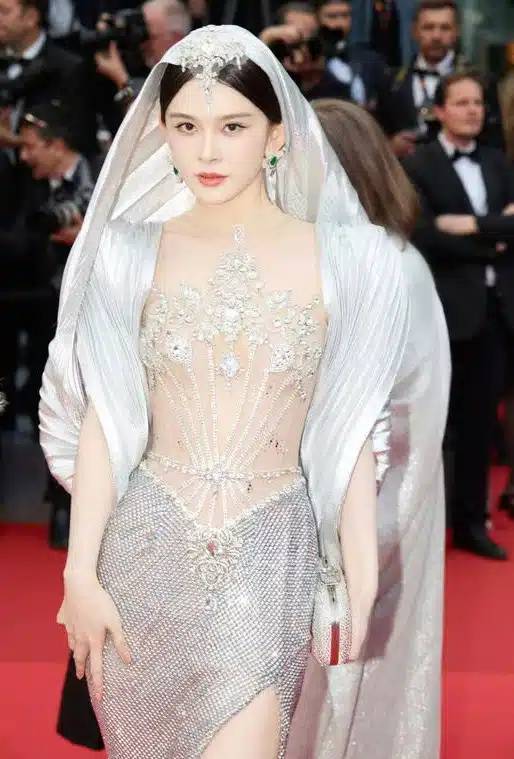 นักแสดงจีนถูกไล่ เชิญออกจาก คานส์