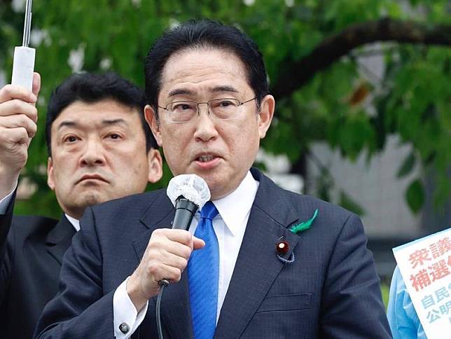 岸田文雄要求農林水產大臣野村哲郎收回「核汙水」發言，並公開道歉。（翻攝自岸田文雄Twitter）