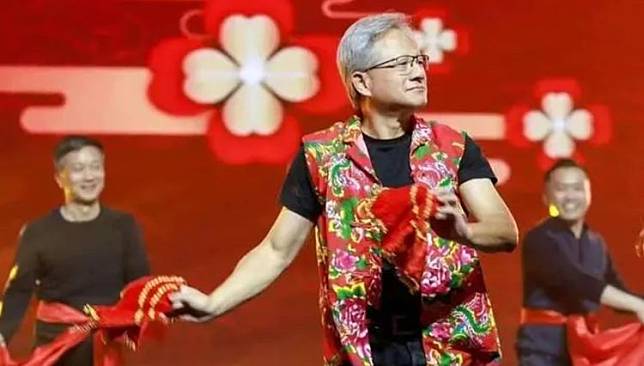 黃仁勳上周中國參加輝達在京滬深3地的年會。翻攝《澎拜新聞》