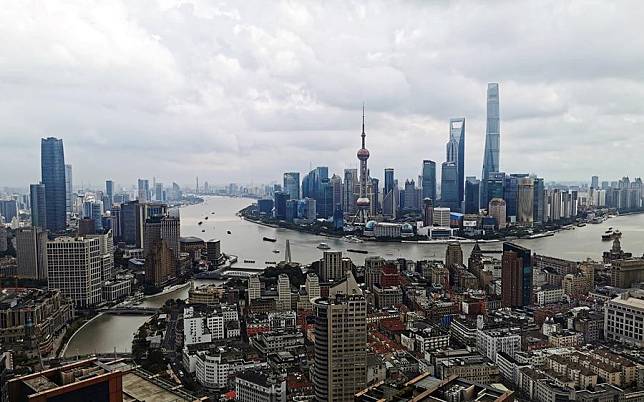 This photo taken on Nov. 4, 2023 shows a city view of Shanghai, east China. (Xinhua/Wang Jianhua)