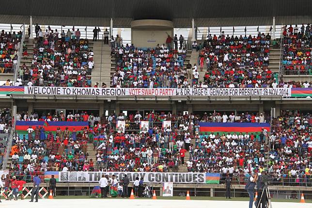 Supporters of Namibia's ruling Swapo Party attend a rally in Windhoek, capital of Namibia, Nov. 22, 2014. (Xinhua/Gao Lei)