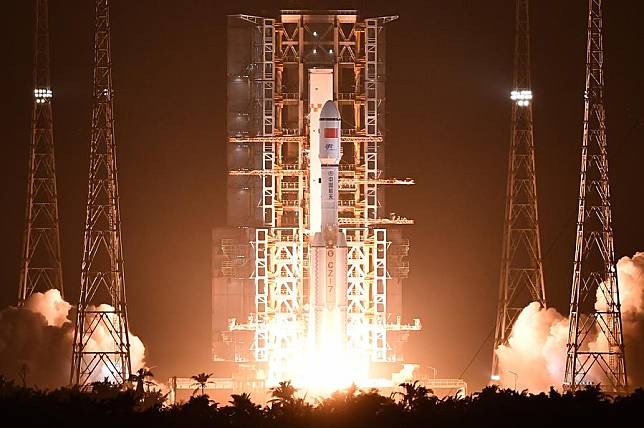 A Long March-7 Y9 carrier rocket carrying cargo spacecraft Tianzhou-8 blasts off from the Wenchang Spacecraft Launch Site in south China's Hainan Province, Nov. 15, 2024. (Xinhua/Yang Guanyu)