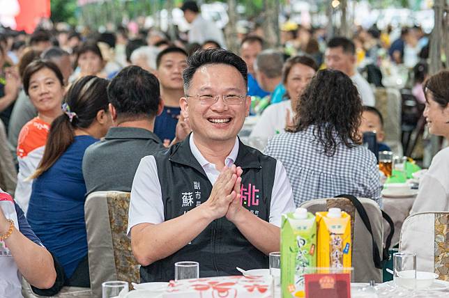 桃園市副市長蘇俊賓出席桃園閩南文化節「總舖師辦桌活動」。圖：市府提供