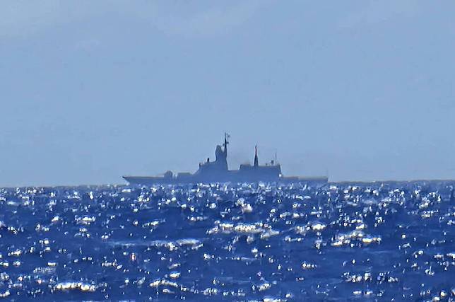 俄羅斯守護級輕型護衛艦27日出現在宜蘭東澳外海約26海里處。(Taiwan ADIZ提供)