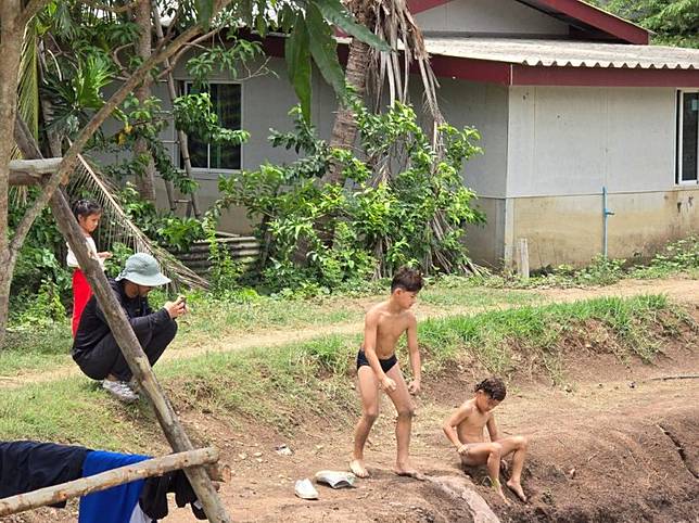 เอ็นดูทายาทดาราดัง