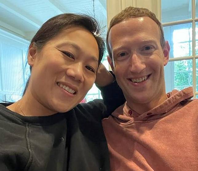 馬克祖克柏開心分享，即將在明年與妻子迎來第三位女兒。（翻攝自Mark Zuckerberg臉書）