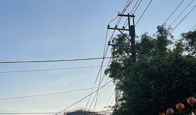 經台電桃園區營業處緊急派員搶修，已於7時36分全線復電。圖：桃園區處提供