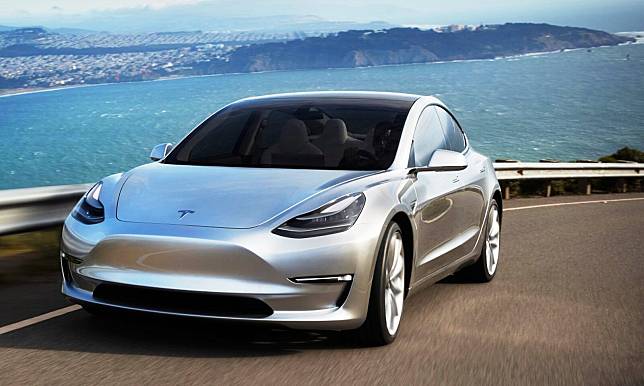 tesla model 3 2261