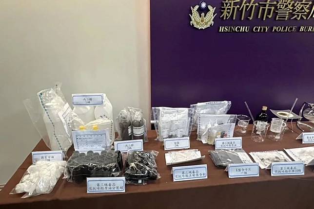 警政署全國大掃毒喪屍煙彈為重點，竹警破獲分裝場。（圖：警方提供）