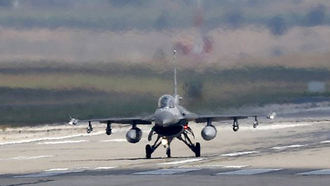 土耳其阿達那省印吉利克空軍基地F-16戰機，圖為2015年8月。路透社