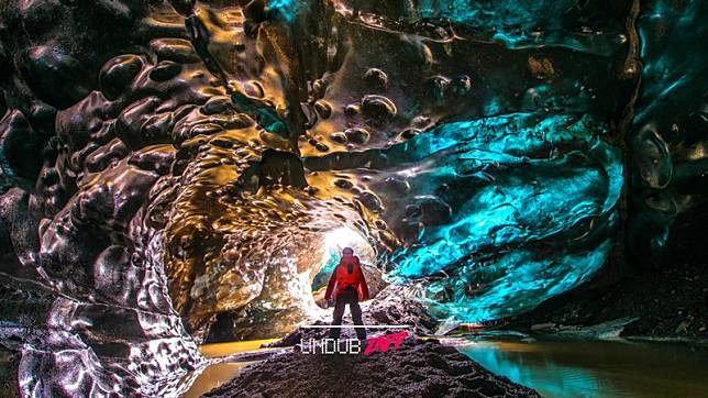 7 ที่เที่ยวไอซ์แลนด์ ล่าแสงเหนือ ตะลึงถ้ำน้ำแข็งคริสตัลอายุ 1,000 ปี
