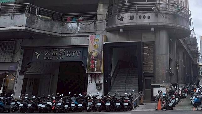 金殿888大樓最稱為台中最陰大樓。取自臉書路上觀察學院