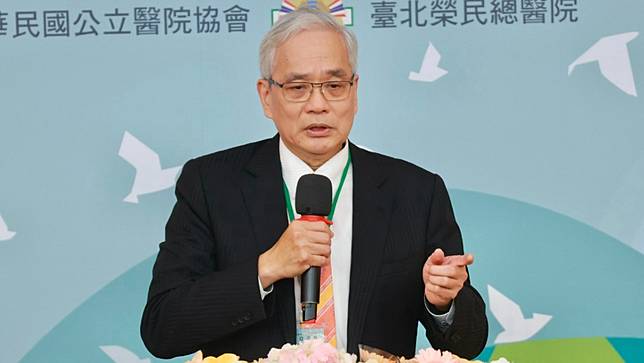 台北榮總院長陳威明對於詐騙集團打著他的名號欺騙病患，感到相當痛心。資料照，李政龍攝