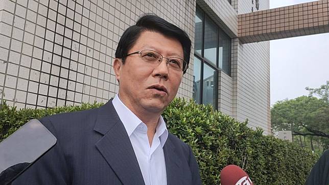 立委謝龍介傳鬆口參選下屆市長寶座，遭立委林俊憲子弟兵蔡筱薇「指教」。（記者林雪娟攝）