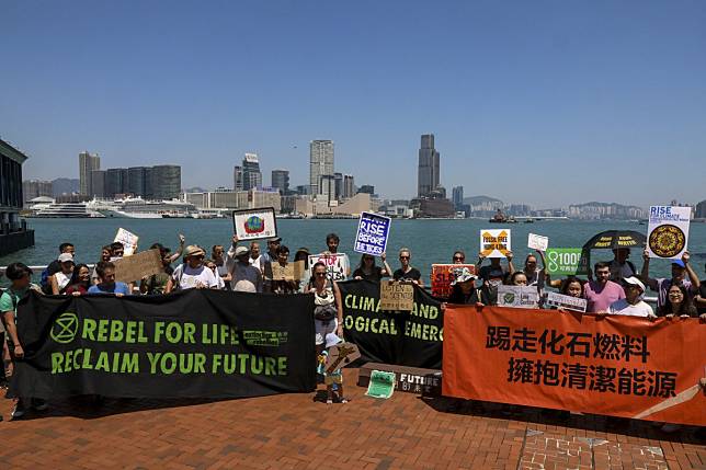 Local green groups aimed to make Friday their biggest demonstration yet, joining other ‘climate strikes’ in over 150 countries. Photo: K. Y. Cheng