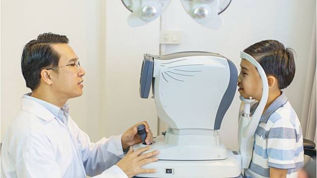 護眼藥水、葉黃素果凍有助於兒童視力嗎？眼科醫提2使用重點