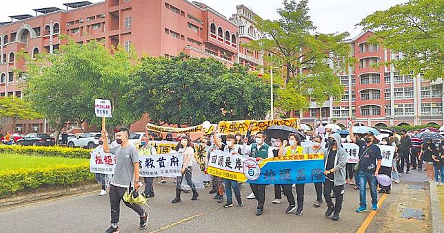 台首大停招　400生錯愕