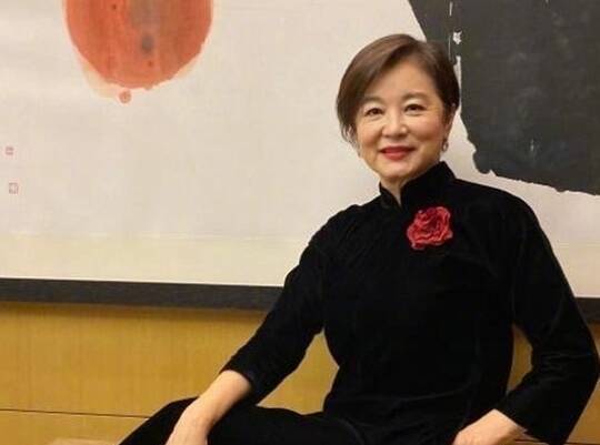 久未露面的林青霞24日到香港中文大學出席講座。(香港星島日報)
