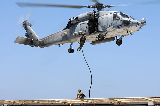 消息人士透露，美國海軍精銳特戰單位「海豹六隊」，正為因應台海衝突進行密訓，圖為海豹單位戰訓畫面。（取自DVIDS網站）