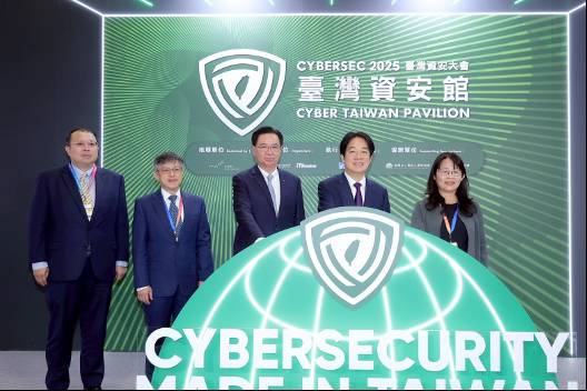 數位產業署打造臺灣資安館，總統賴清德親臨見證臺灣 AI 資安技術自主研發實力