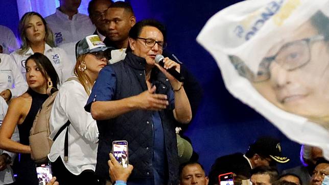 厄瓜多總統候選人維拉維先其歐9日在北部城市奎多造勢。他在離開現場時遭槍擊身亡。路透社