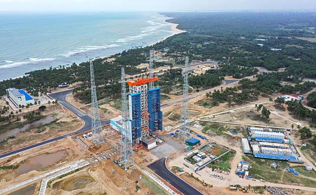 This aerial photo taken on Dec. 29, 2023 shows the No. 1 launch pad of Hainan commercial spacecraft launch site in Wenchang, south China's Hainan Province. (Xinhua/Guo Cheng)