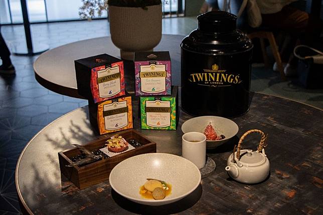 【馬路消息】TWININGS攜手摩登餐酒館「Naked裸餐酒」　以茶入菜清新迎春