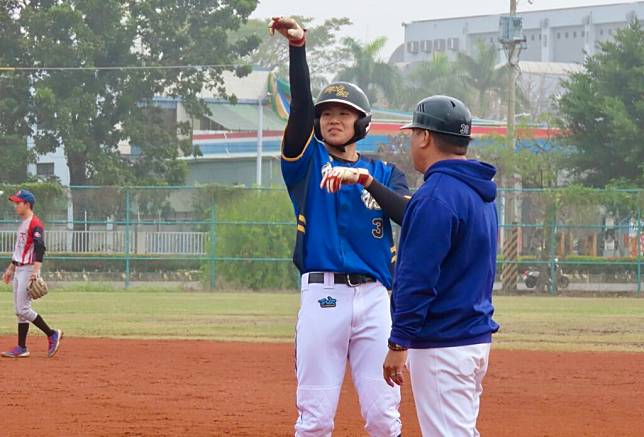 仰德高中以4比3險勝興大附農。（圖:學生棒聯提供）