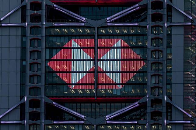 HSBC has increased its provision for expected credit losses in Hong Kong by US$400 million because of the protests that have forced the economy into a technical recession in the third quarter. Photo: Bloomberg