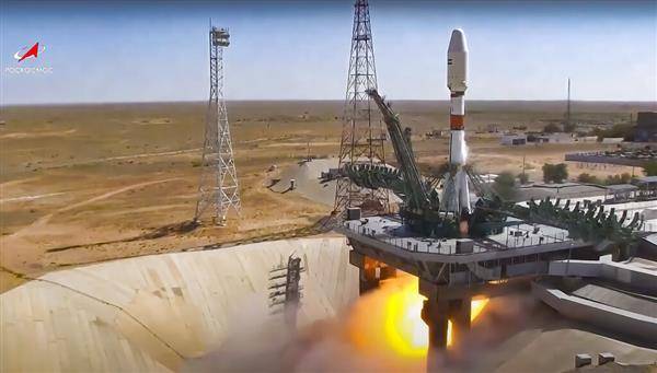 俄羅斯聯合號火箭9日從哈薩克發射，成功將伊朗海亞姆衛星送上軌道。美聯社