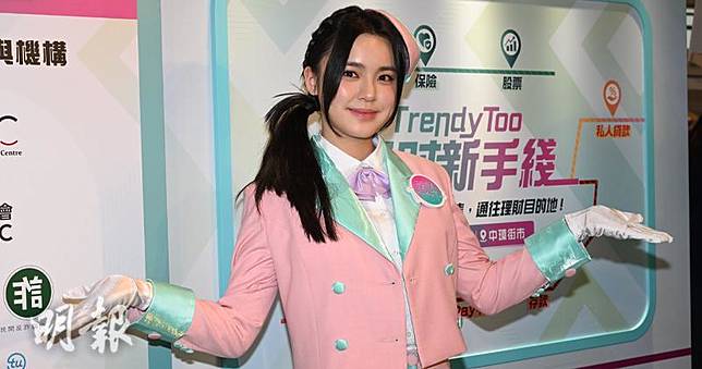 姚焯菲目前專心唱歌，但也想開設個人服裝品牌。（鍾偉茵攝）