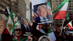 美以殲滅伊朗最高領導階層後，紐約市有民眾上街示威感謝川普。路透社