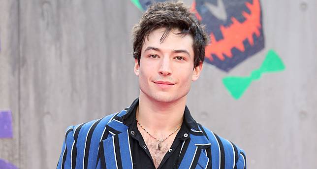 ezra miller2