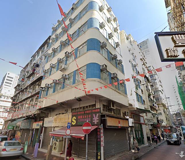 消息指，鄧成波家族持有的佐敦廟街全幢單邊舊樓物業，最新以6,250萬元易手，買入7年帳面貶值3,250萬元。(網上截圖)