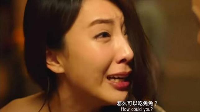 隋棠在電影《撒嬌女人最好命》中，嗲聲假哭一句「怎麼可以吃兔兔」成為綠茶婊的代名詞。（示意圖／翻攝自網路）