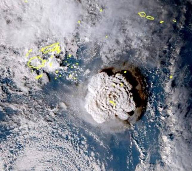 海嘯跨太平洋！學者稱東加海底火山噴發千年一遇　「這國」也有1座