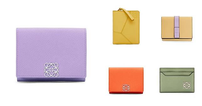 Loewe夏季皮夾推薦這7款！薰衣草紫「三摺皮夾」實用度逼人，「這款」攻破Z世代荷包！