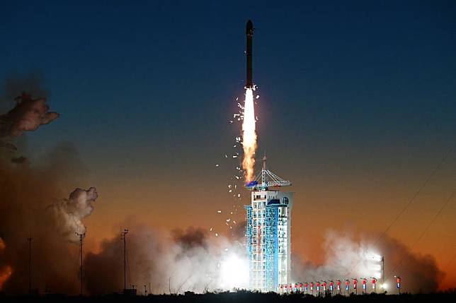 A Long March-2C carrier rocket carrying two satellites blasts off from the Jiuquan Satellite Launch Center in northwest China, Nov. 25, 2024. (Photo by Wang Jiangbo/Xinhua)