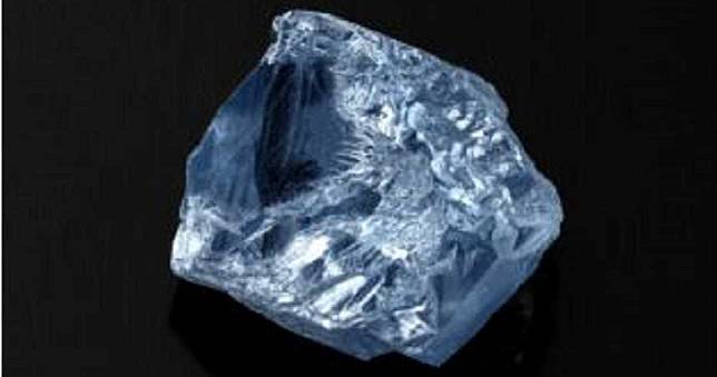 全球最昂貴鑽石原石之一　南非39.3克拉藍鑽天價11.21億售出