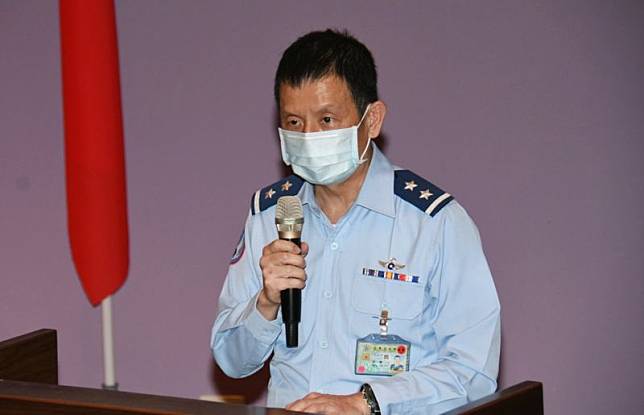 空軍回應飛官殉職記者會