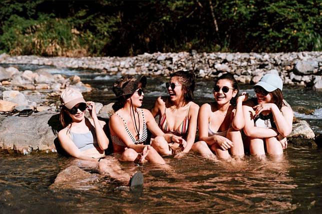 ▲新手們可以選鑿到芃芃溫泉體驗野溪露營。（圖／奧丁丁體驗）