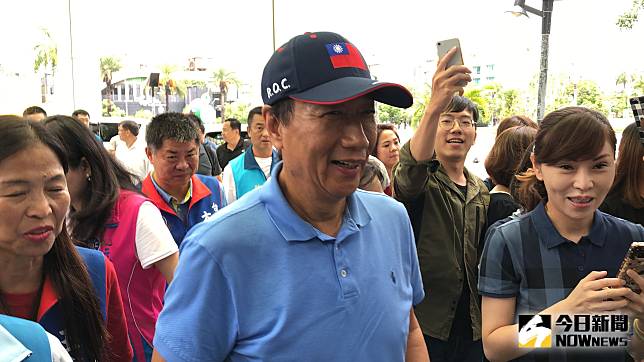 鴻海創辦人郭台銘發聲明退黨，正式與國民黨決裂