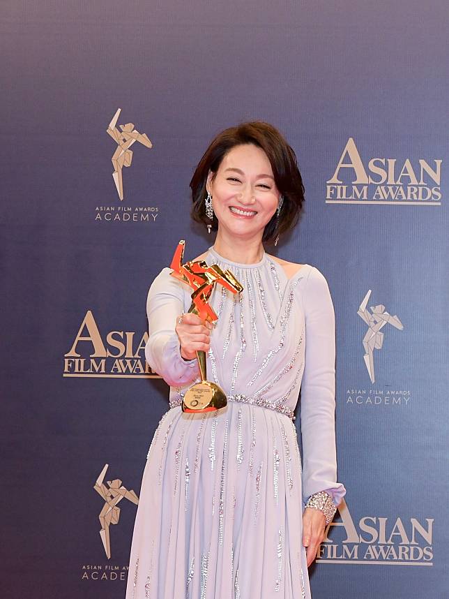 惠英紅憑《翠絲》捧走女配角獎。