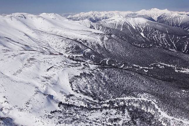 發生雪崩的乘鞍岳 (Mount Norikura)。路透社資料照片