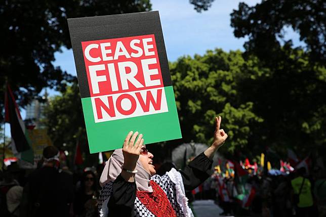 Protesters participate in a demonstration in support of Palestine and Lebanon in Sydney, Australia, Oct. 6, 2024. (Xinhua/Liang Youchang)