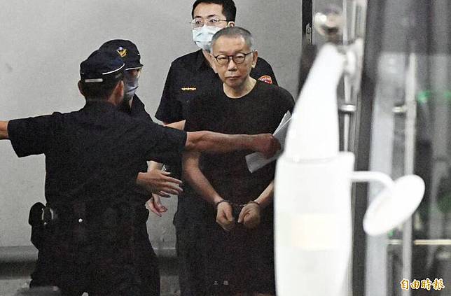 台北地院1日開庭審理京華城案，勘驗偵訊錄音，提訊在押的前台北市長柯文哲。(記者廖振輝攝)