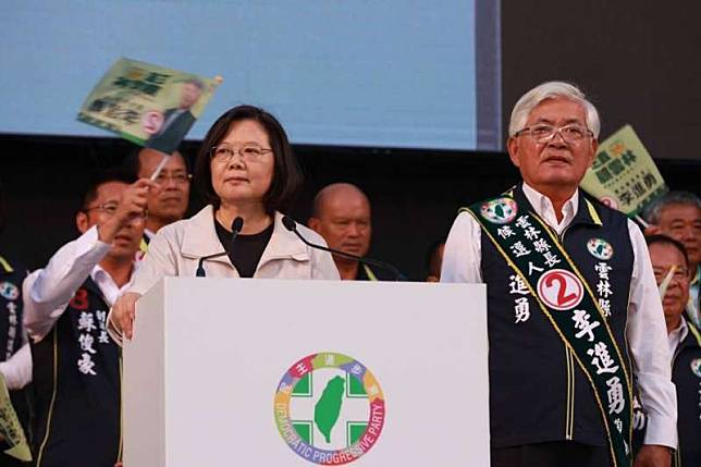 爭取連任的雲林縣長李進勇11日在虎尾舉行大造勢，總統蔡英文到場支持。（李進勇競選總部提供）