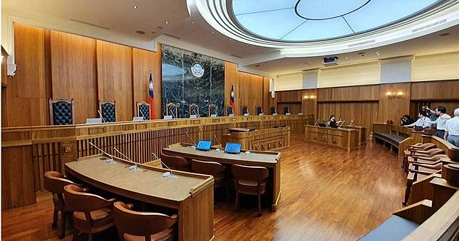 男法官稱遭妻精神虐待、肢體暴力　打官司離婚判決出爐